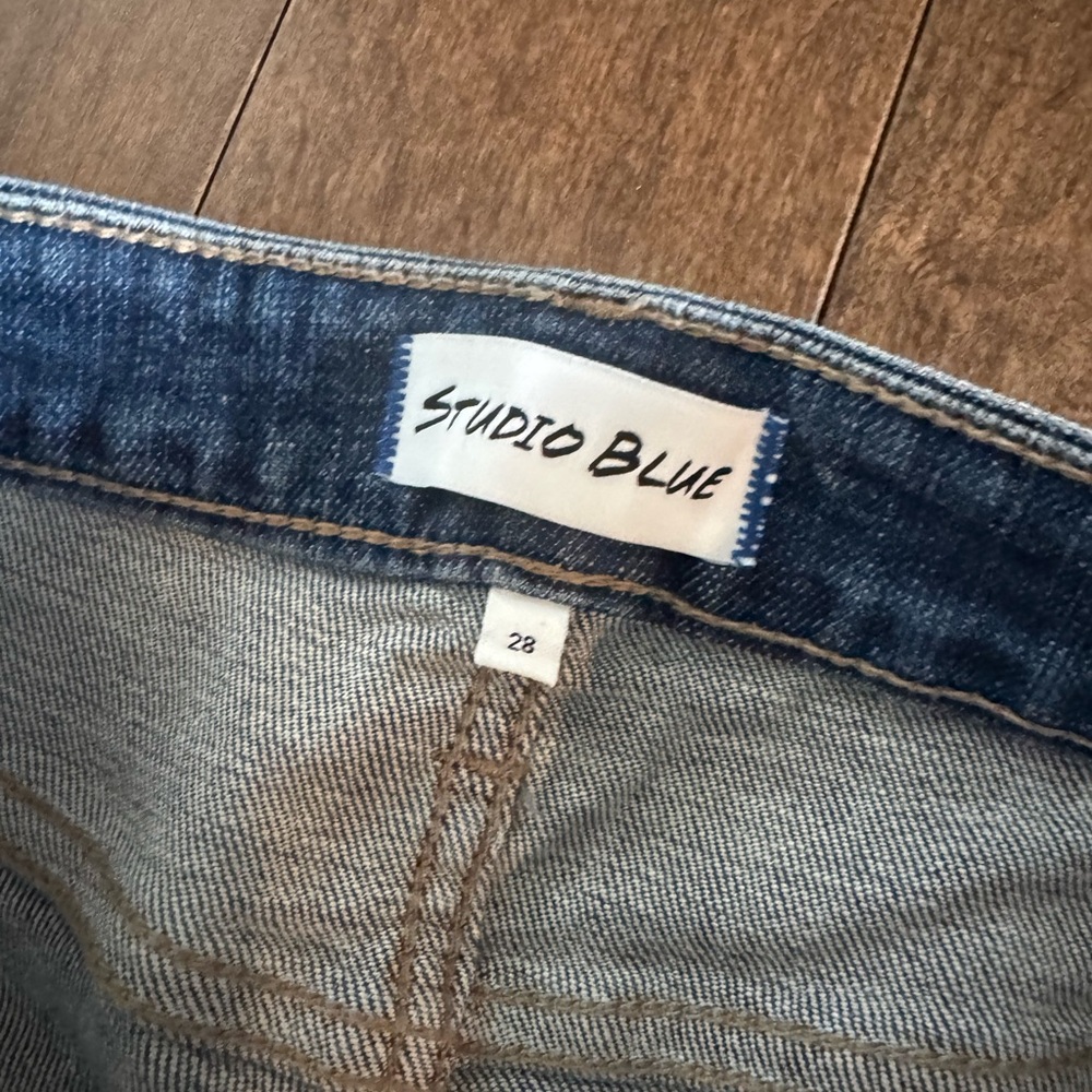 NWT! Studio Blue Boyfriend Jeans Relaxed Fit - Picture 4 of 4